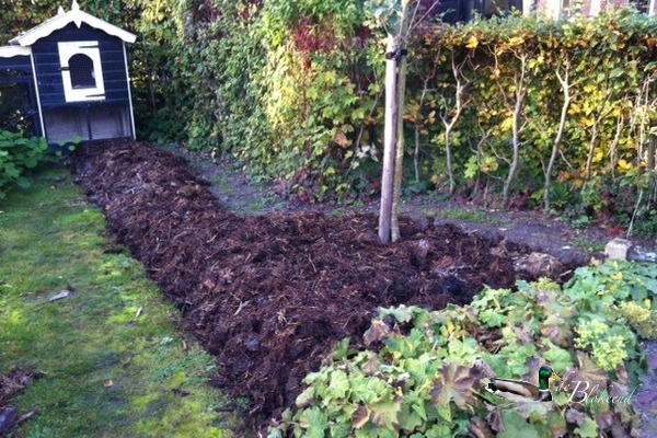 Mest op de moestuin bedjes